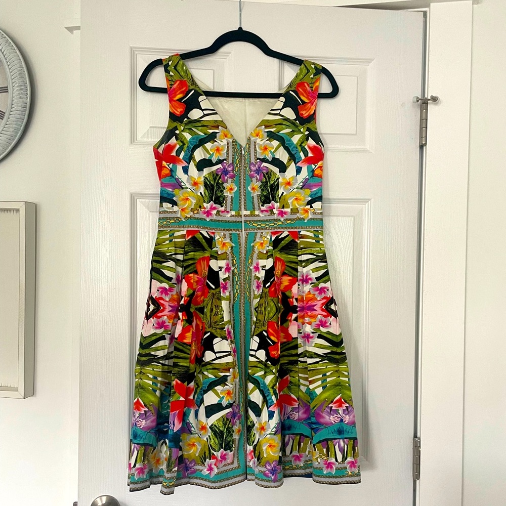 Maggy London perfect summer dress! Size 6